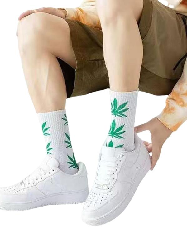 Sporty Men's Leaf Print Sports Crew Socks, Soft Comfortable Breathable Athletic Socks for Men, Sports Socks for Basketball, Football, Running