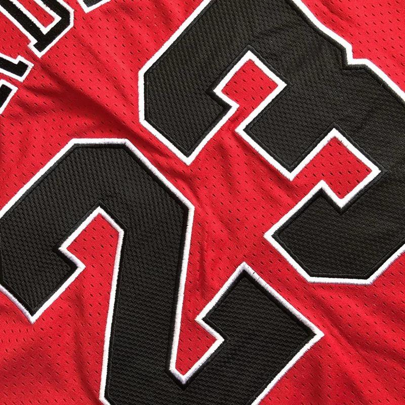 Classic NBA Chicago Bulls Michael Jordan Jersey Mitchell & Ness Red 1997-98 Jersey