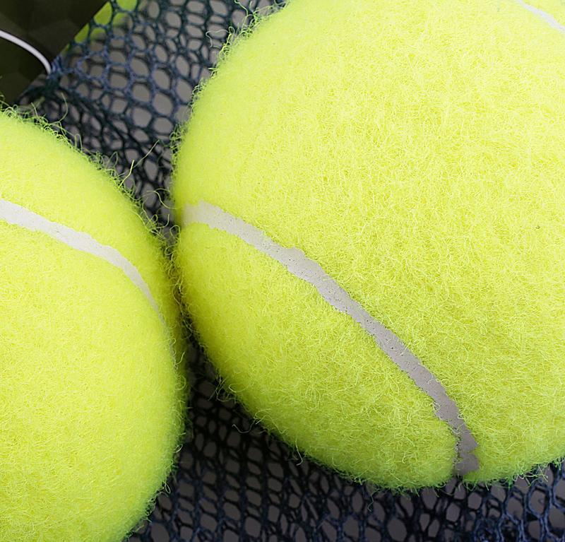 A.t...h.l.e.t..i.c W.o.r.ks. .Pressureless    Tennis Balls (18 Balls)