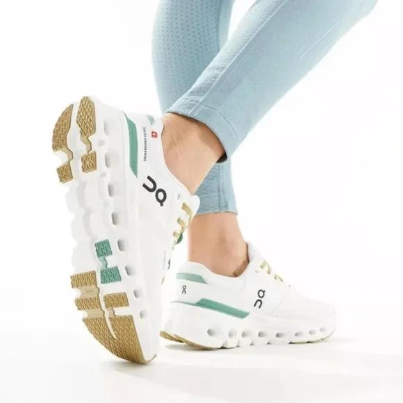 On Cloudrunner 2 Running Shoes Dlg Undyed On Green For Women!