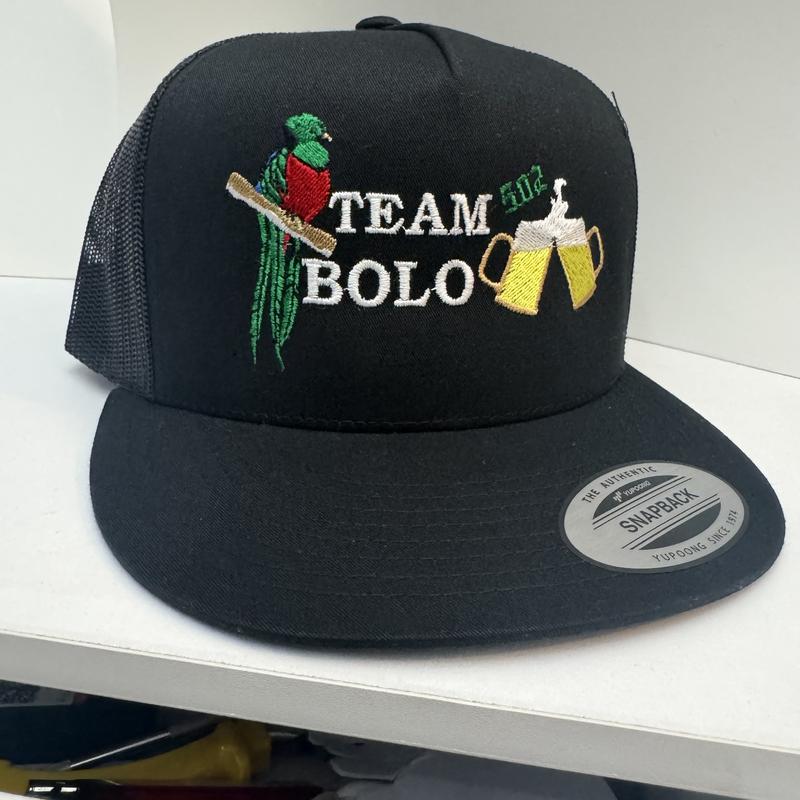 TEAM BOLO GORRAS UNIVERSALES AJUSTABLES DE ATRAS MUY BUENA CALIDAD